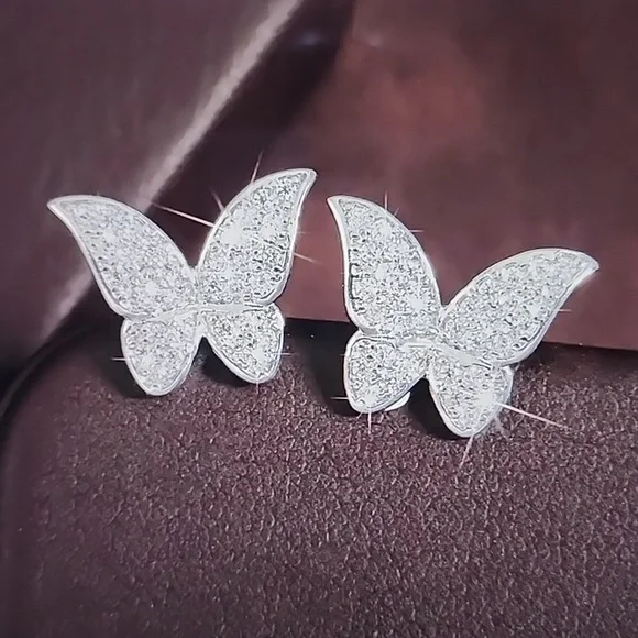 Gold tone butterfly earrings - Picture 2 of 4